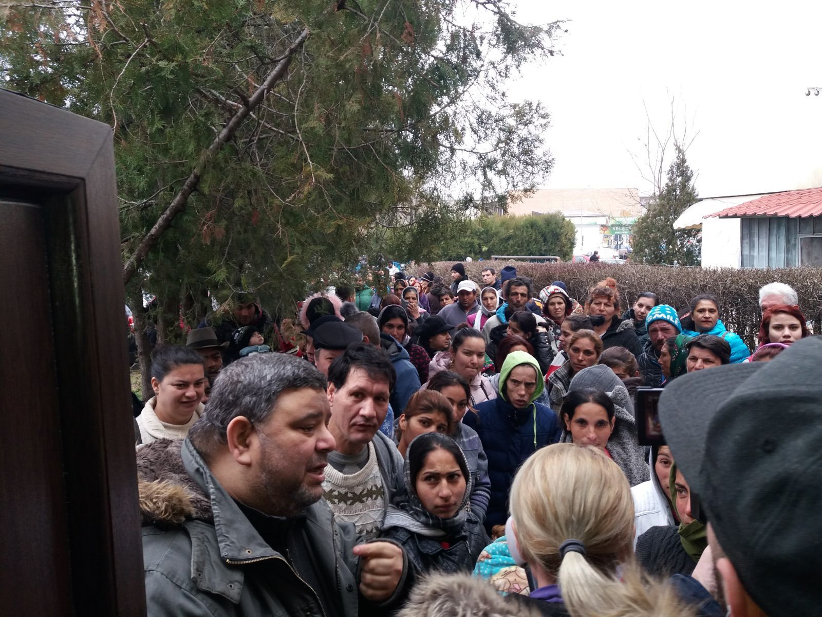 asistati social targoviste sursa cancan.ro