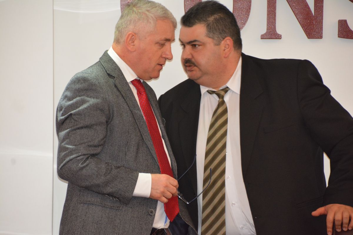 daniel comanescu adrian tutuianu