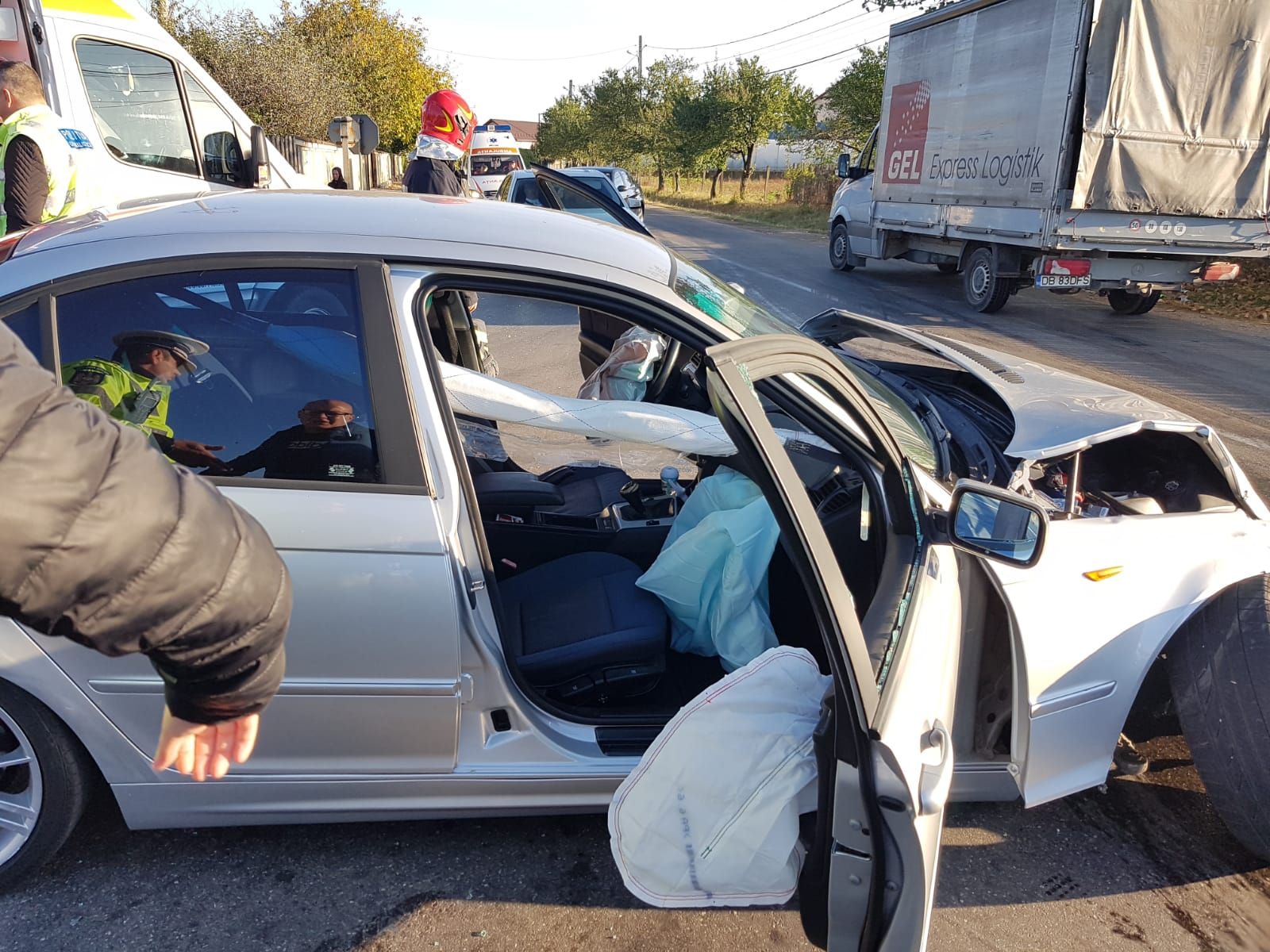 8c83d1bc-3c45-4574-9698-3e2ebdaa8c67