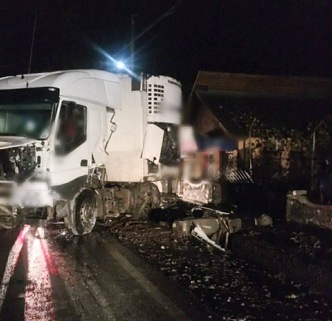 d0ffd608-31aa-43a5-a9f4-6b689c2391c7