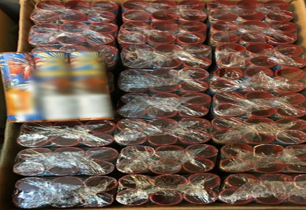 Descinderi cu "mascați" la deținătorii de articole pirotehnice