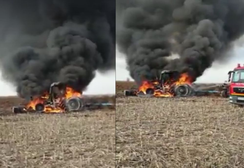 Video| Flăcările au mistuit un tractor aparținând edilului șef din Morteni, județul Dâmbovița