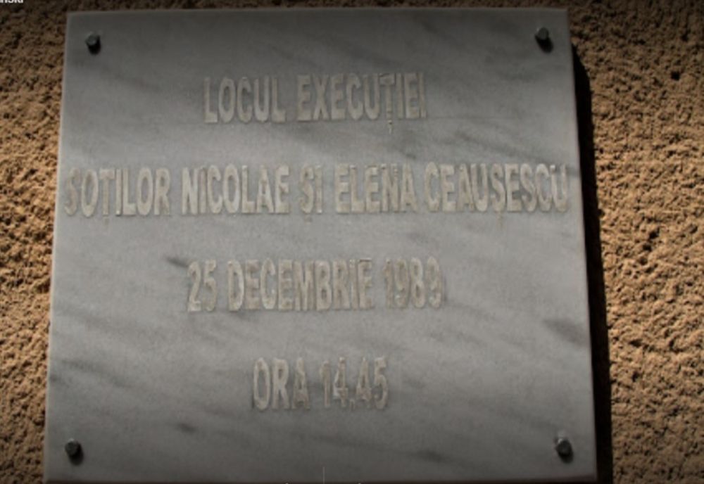 Foto| 30 de ani de la momentul execuției soților Ceușescu, la Târgoviște