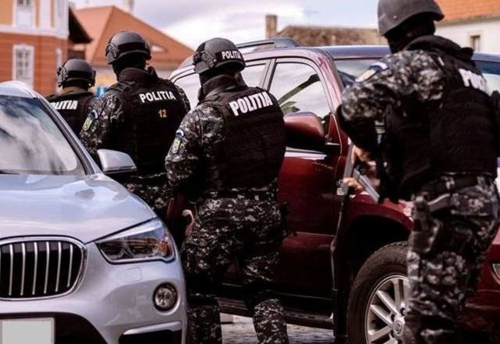Percheziții de amploare la o rețea infracțională, din București și Ilfov, ce realiza înmatriculări false de autoturisme