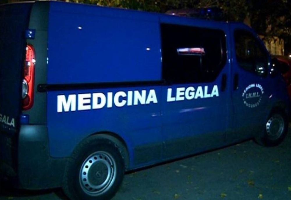 Moarte suspectă. Un bărbat a fost găsit decedat, într-o mașină, la Petrești, în Dâmbovița