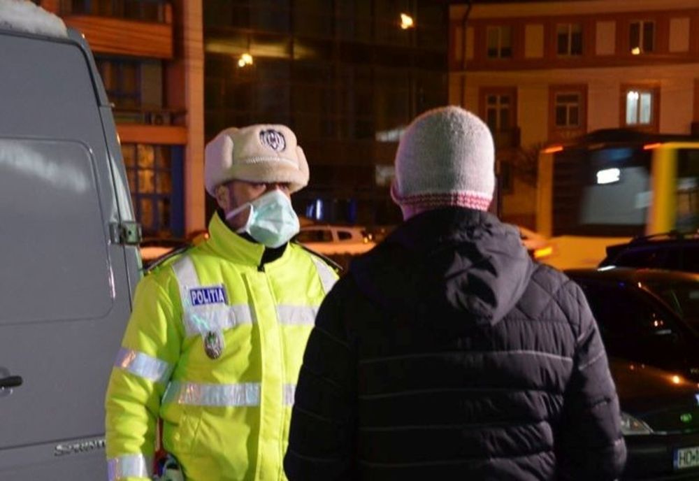 Nu a respectat măsura izolării la domiciliu și a ajuns în carantină, după ce polițistii l-au găsit pe stradă