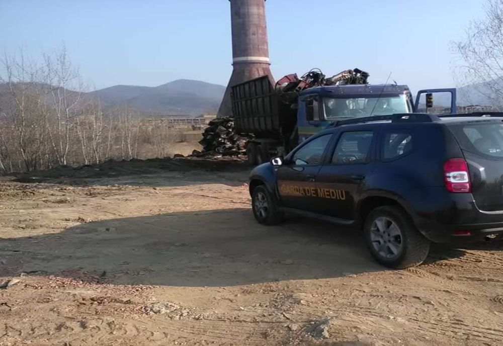 Garda de Mediu a anunțat primele confiscări de camioane ce au fost descoperite că depozitează ilegal deșeuri