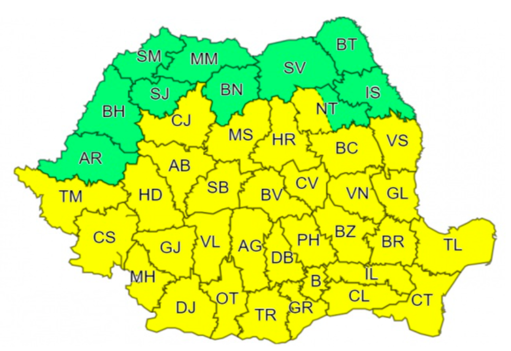 Furtuni, descărcări electrice și cod galben, în aproape toată țara, în următoarele ore