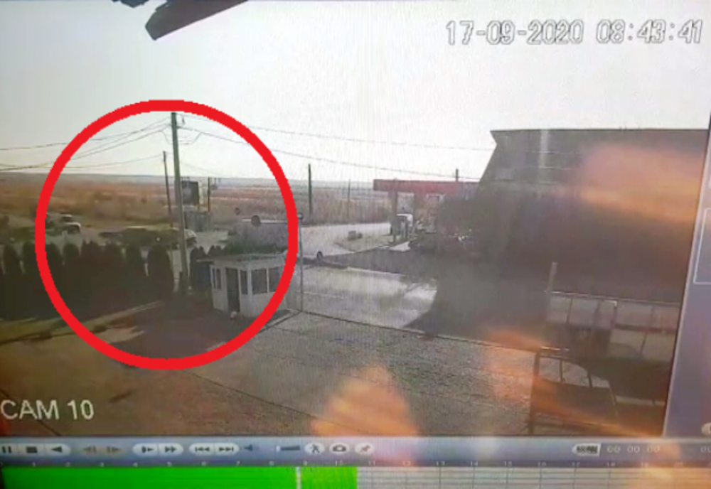 Accident într-o intersecție din Dâmbovița. Un tânăr a fost rănit