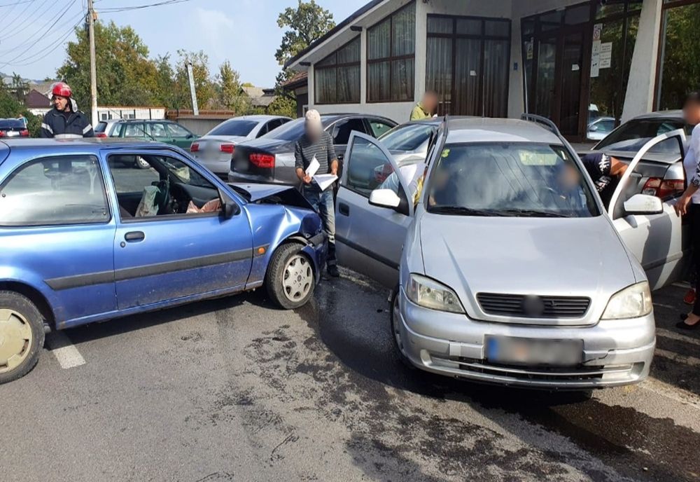 Carambol cu patru autoturisme în Dâmbovița
