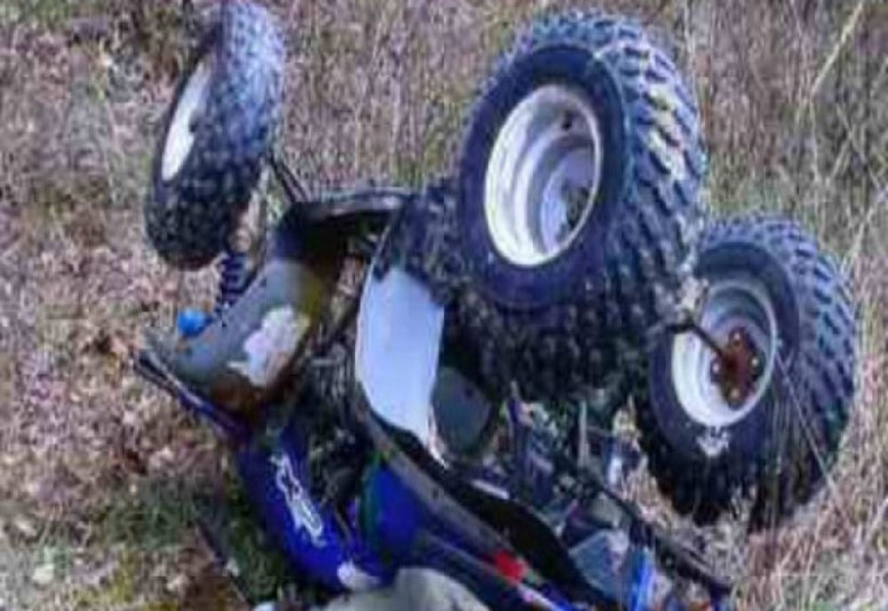 Un tânăr de 19 ani s-a răsturnat cu ATV-ul, în Dămbovița