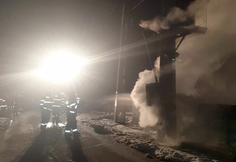 Intervenții pe bandă rulantă ale pompierilor din Dâmbovița în această seară 