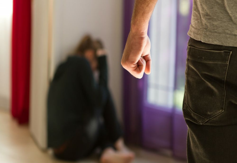 Femeie din Dâmbovița, la spital după ce a fost bătută crunt de soțul ei