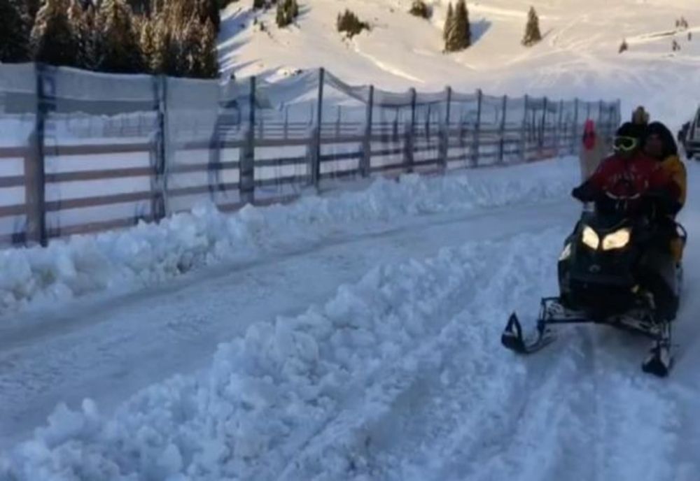 Salvamontiştii trag un semnal de alarmă după ce a nins abundent în Munţii Bucegi