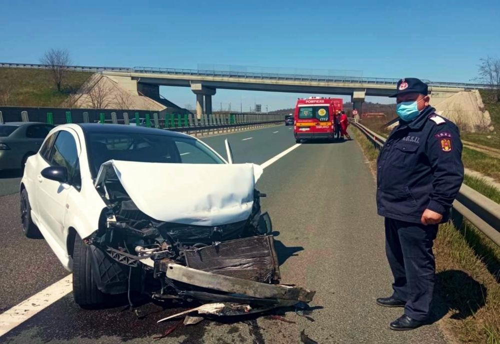 Doi salvatori de la ISU Dâmbovița au intervenit la un accident rutier produs pe Autostrada A1