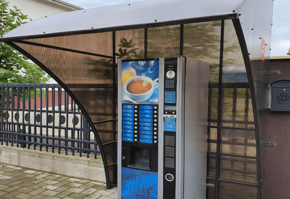 Dâmbovița: Cercetați penal, după ce au spart mai multe aparate de cafea