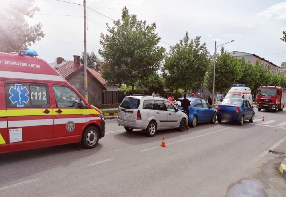 Accident rutier în Dâmbovița! Două persoane au fost rănite și transportate la spital pentru îngrijiri medicale!
