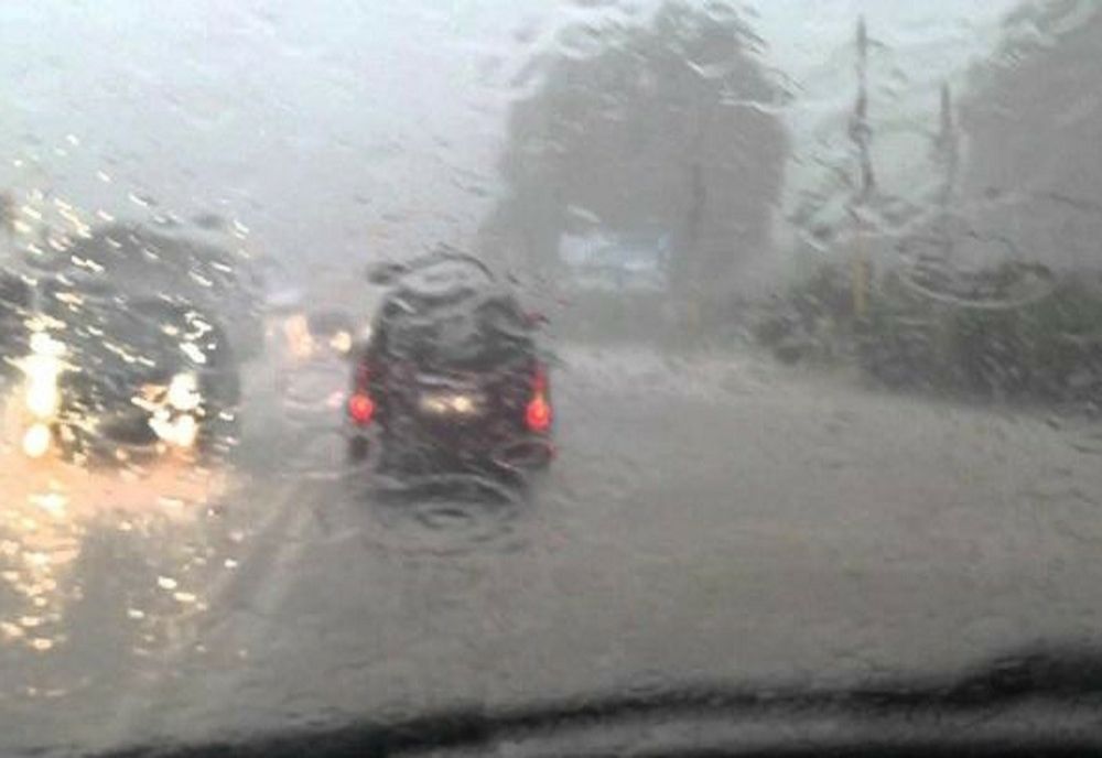 Cod portocaliu și galben de ploi torențiale în Prahova și Dâmbovița. Atenționarea ANM