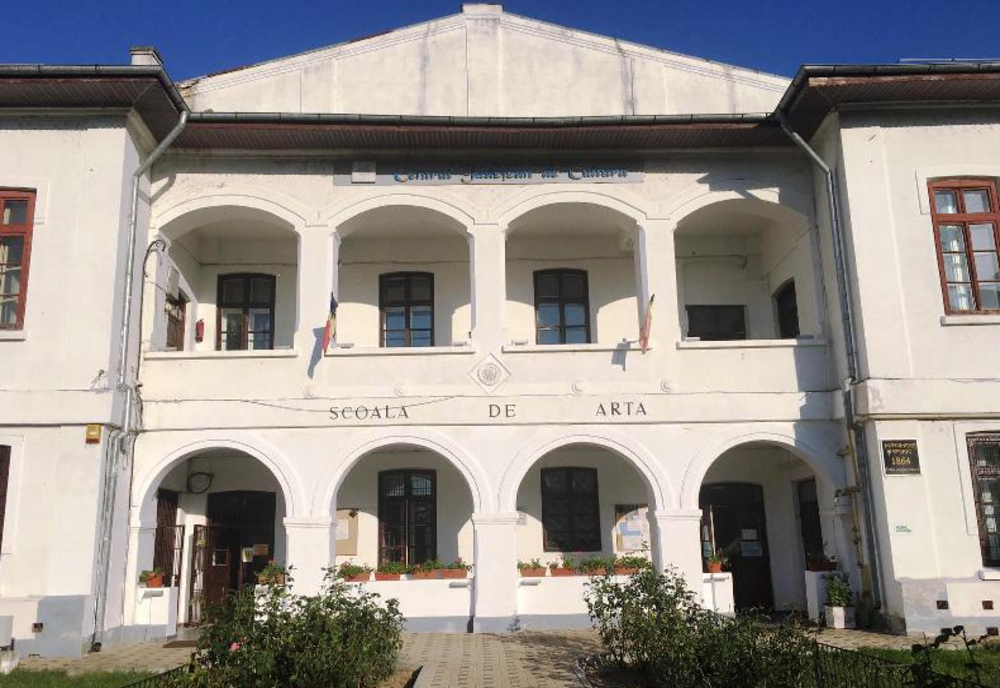 Work-shop-uri artistice gratuite la Școala Populară de Arte din Târgoviște