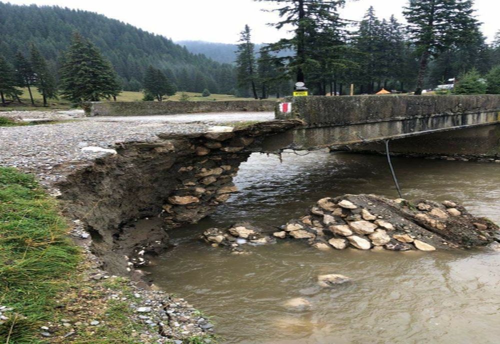 Inundațiile au făcut din nou prăpăd în zona montană a județului Dâmbovița
