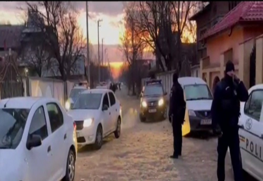 Dâmboviţa. Percheziţii domiciliare la pesoane bănuite de înşelăciune