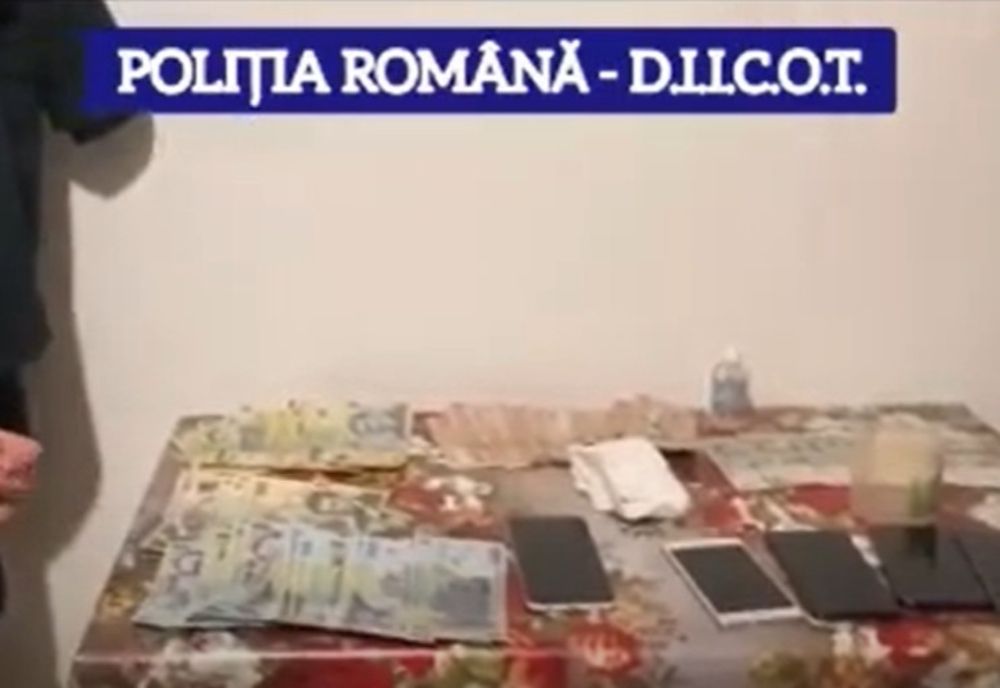 Dâmboviţa. Traficanți de droguri din Târgoviște, săltați de mascați