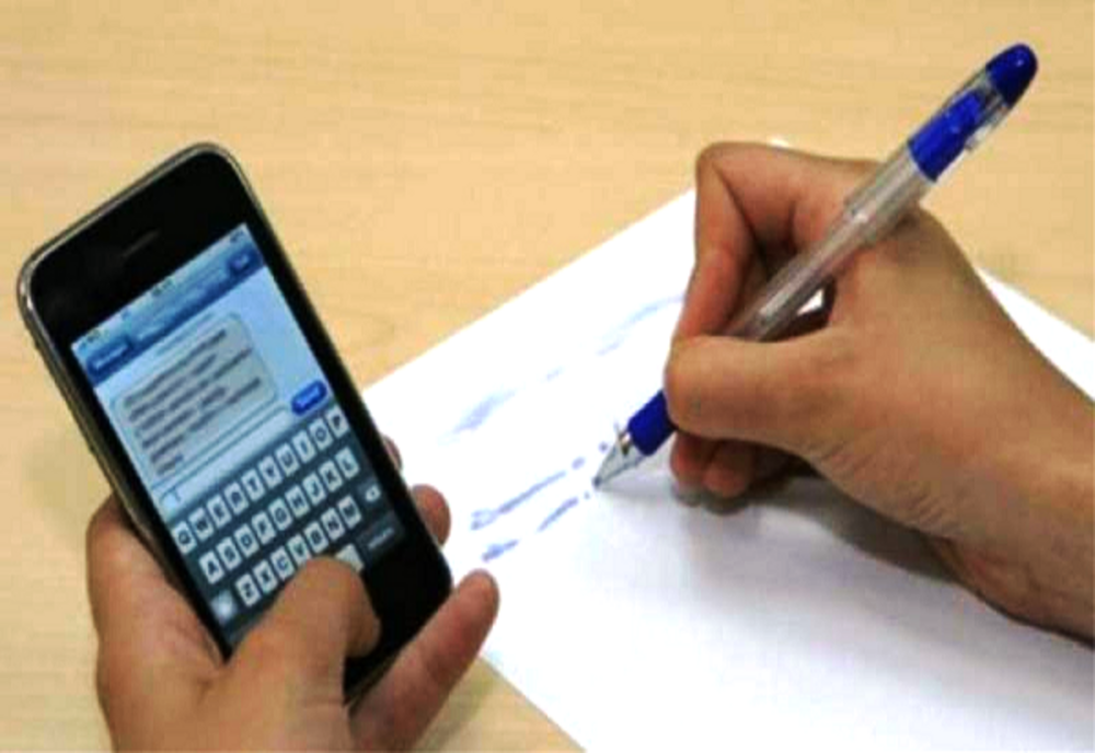 Doi elevi eliminați la simulările de la Bacalaureat în județul Dâmbovița