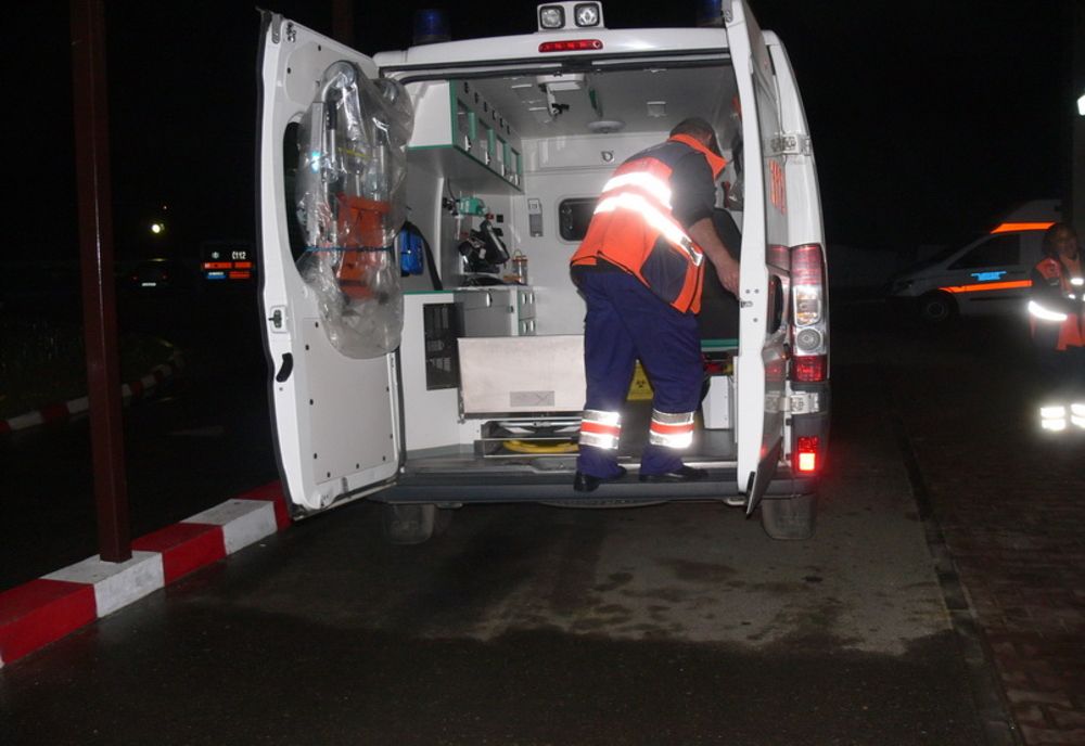 Dâmbovița. O minoră de 17 ani s-a aruncat de pe clădirea unei foste fabrici