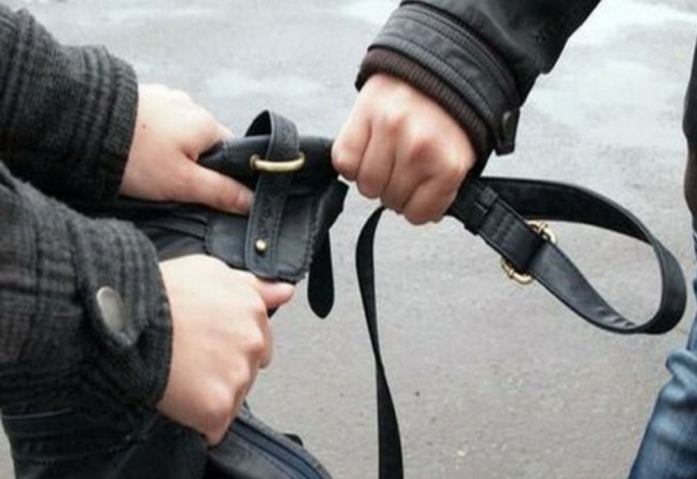 Bărbat de 38 de ani arestat preventiv, după ce, în februarie 2022, ar fi tâlhărit o femeie, la Moroeni