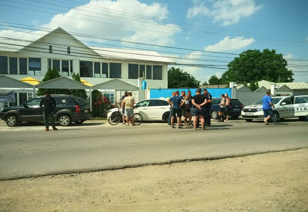 Accident cu mai multe mașini în Cocorăștii Colț. Șoferul care l-a provocat era băut și avea o alcoolemie de 1,14