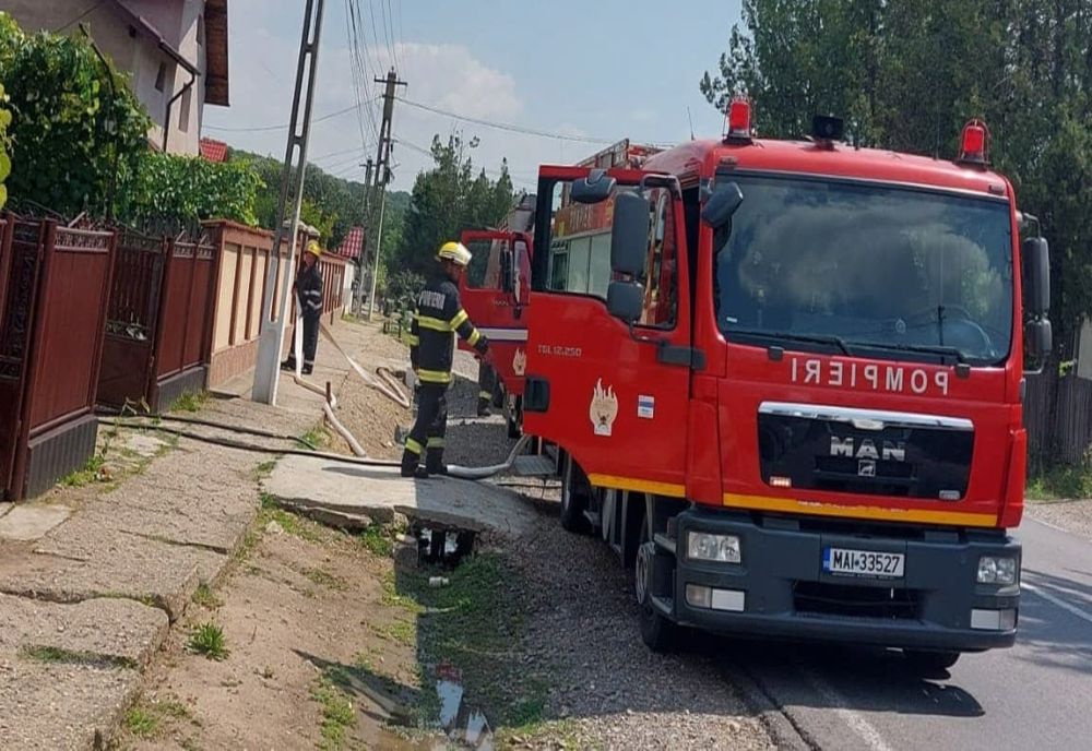 Dâmboviţa. Incendiu puternic la o locuință din I.L Caragiale