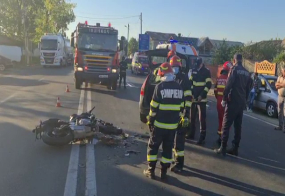 Dâmboviţa: Accident rutier grav pe DN71. Două autoturisme şi o motocicletă implicate