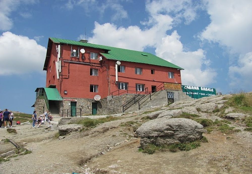 Dâmboviţa. Cabana Babele din Munții Bucegi a fost scoasă la vânzare