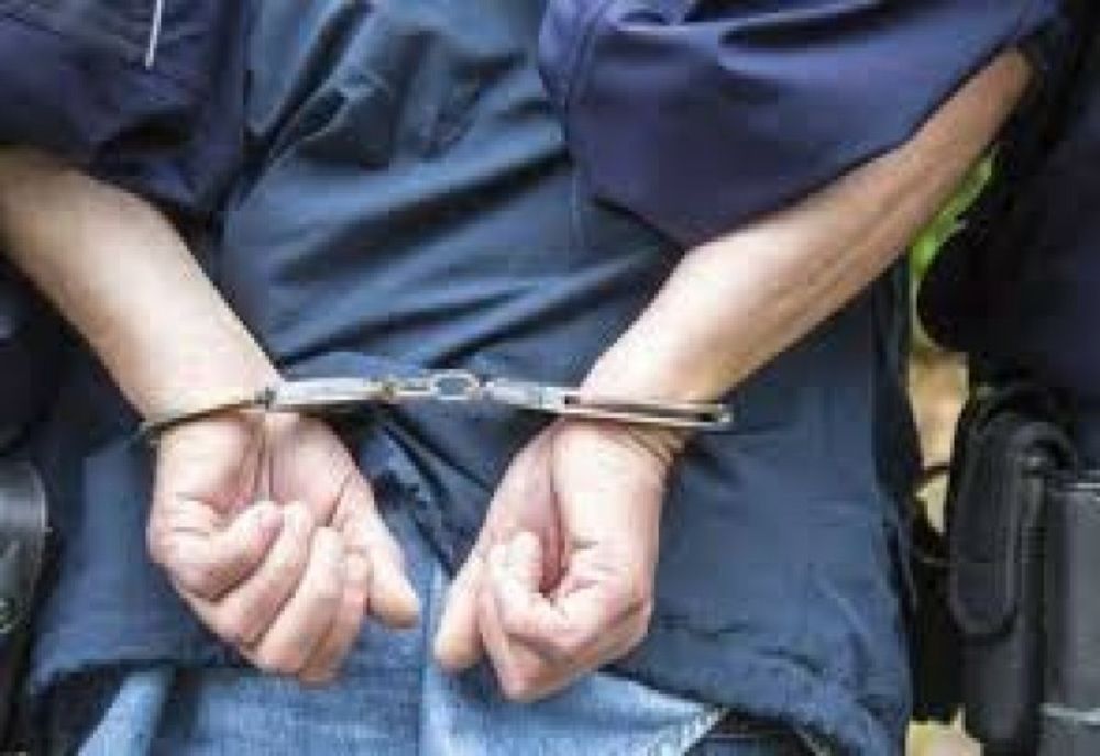 Dâmbovița. Doi tineri reținuți după ce au bătut pe stradă un adolescent de 19 ani