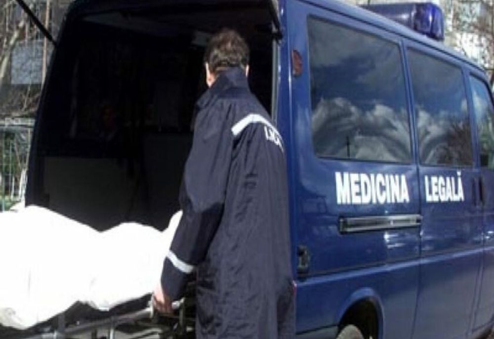 Dâmbovița: Un bătrân de 81 de ani a fost găsit mort într-un șanț, după ce a fost spulberat de o mașină. Șoferul a fugit de la locul accidentului