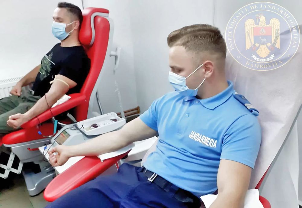 "Donează sânge ! Salvează o viaţă !" alături de jandarmii dâmboviţeni