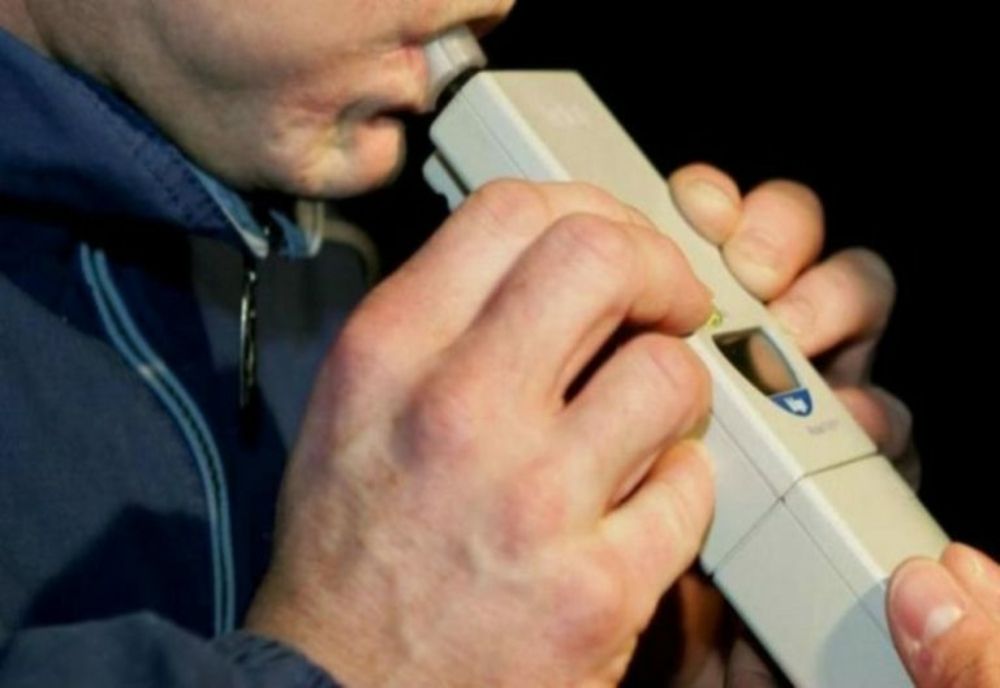 Dâmboviţa. Bărbat depistat la volan băut şi fără permis de conducere