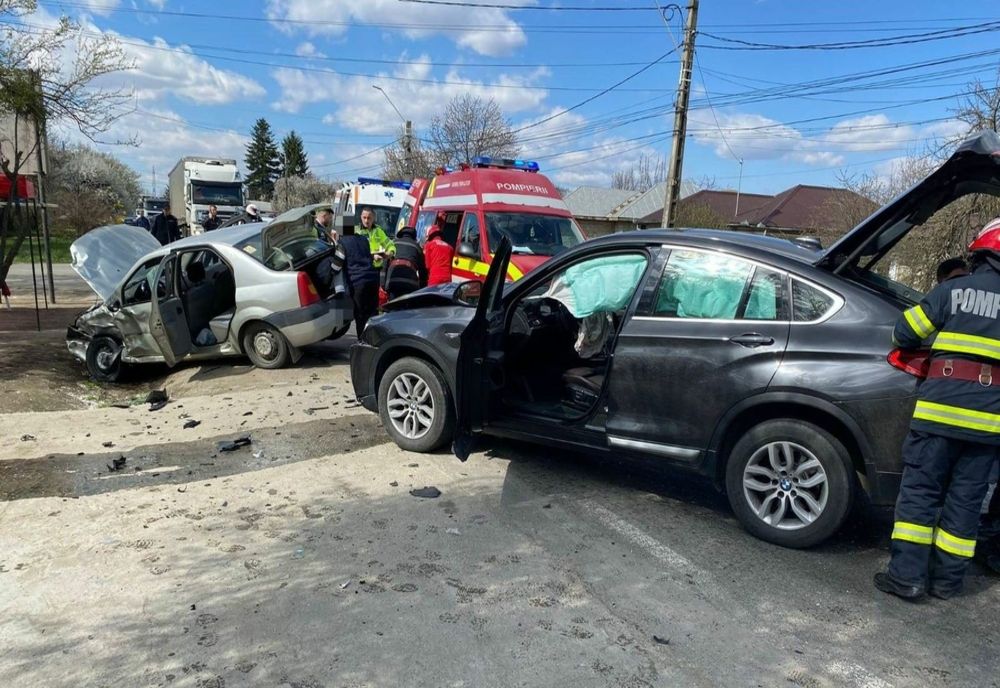 Accident în Dâmbovița, pe DN 7! Două persoane au fost rănite