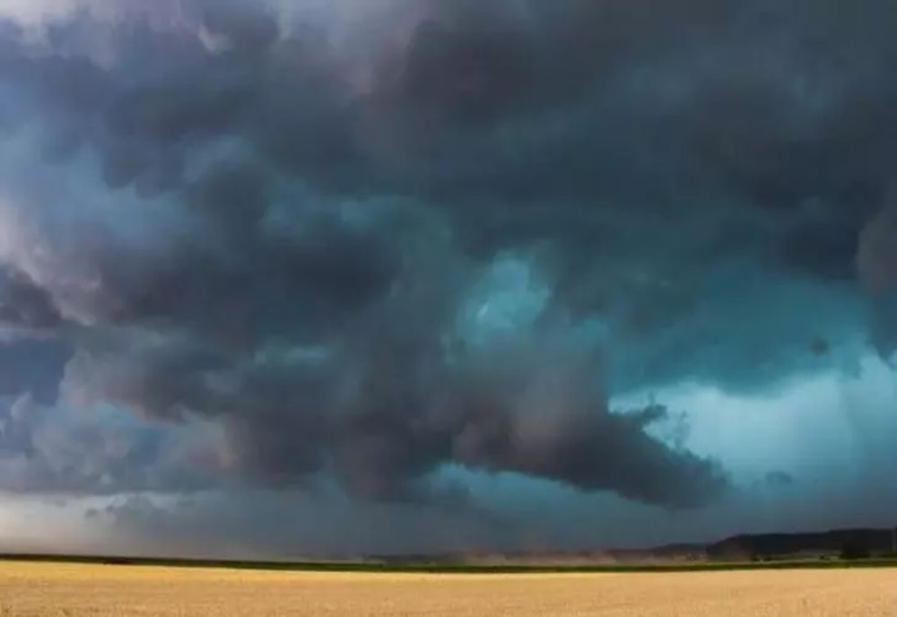 Vremea se schimbă complet în România. Sunt anunțate furtuni extrem de puternice și vijelii