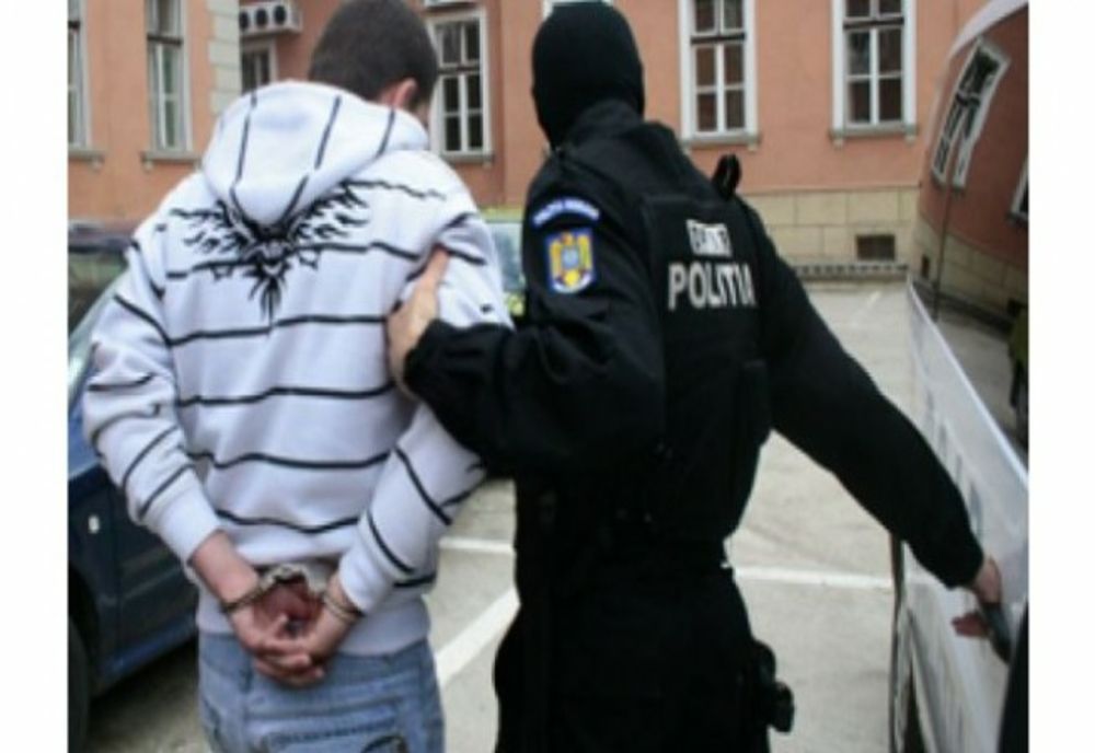 Bărbat din Dâmboviţa reţinut după ce a furat o suflantă din incinta unei societăţi comerciale din Ploieşti 