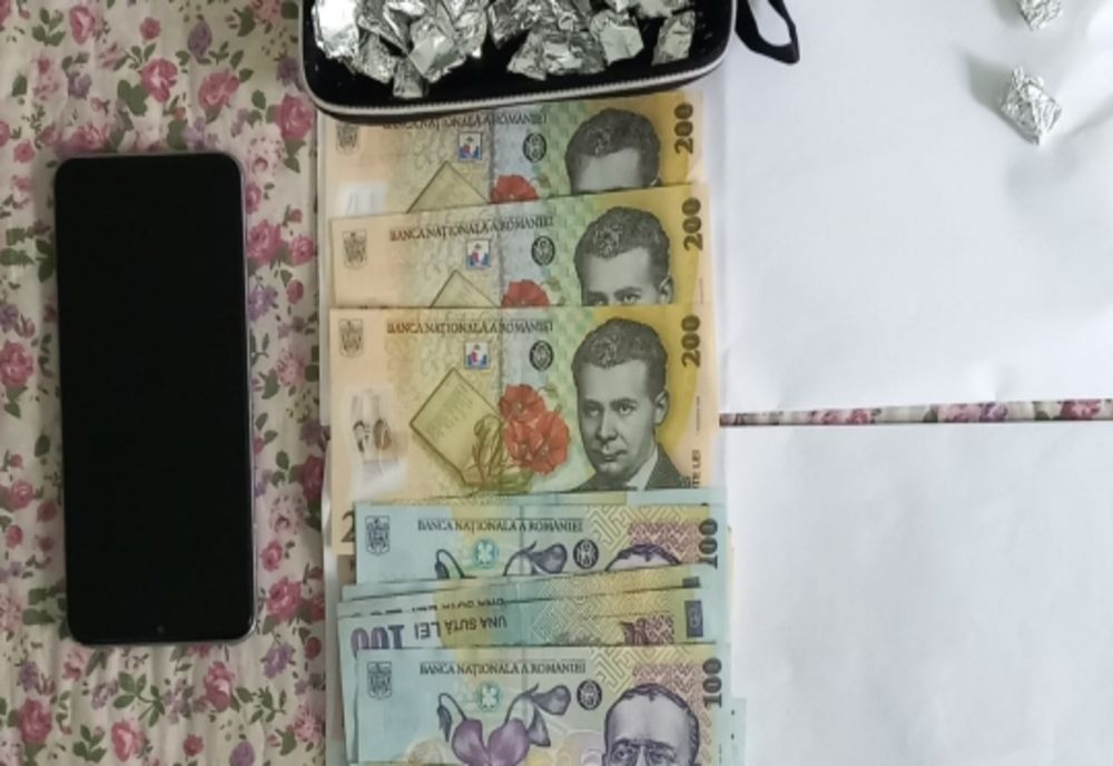 Dâmboviţa. Femeie cercetată pentru efectuarea de operaţiuni cu produse susceptibile a avea efect psihoactiv