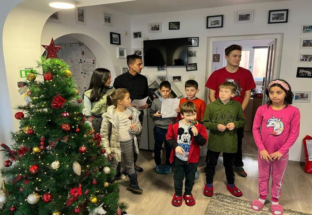 Realitatea și clubul moto Doomstriker au împărțit cadouri la casele familiale din Întorsura Buzăului