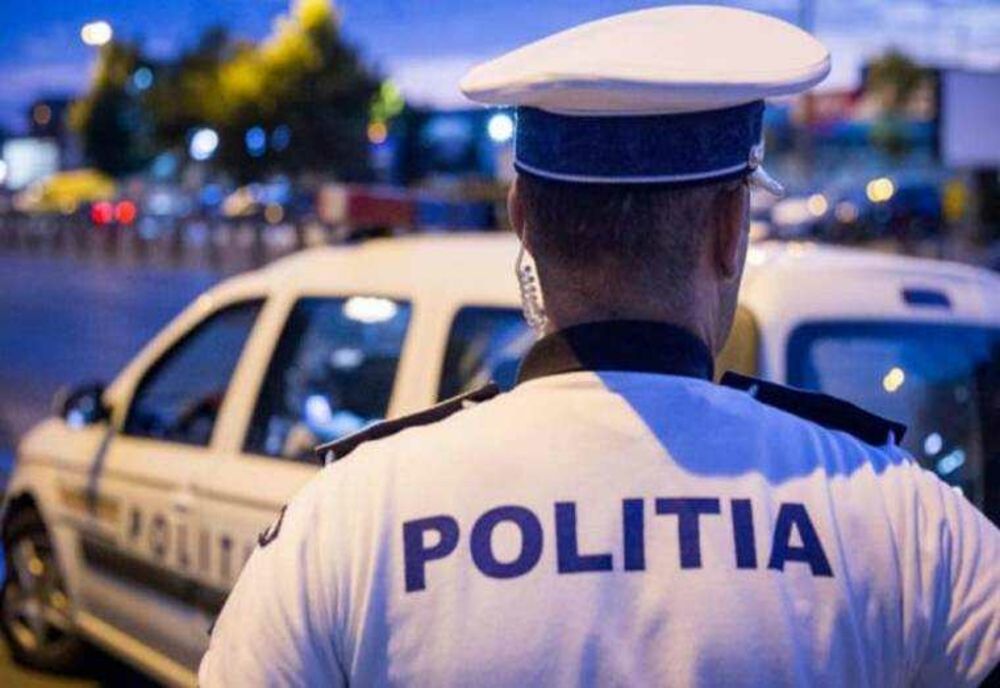 UN COPIL DE 3 ANI, GĂSIT SINGUR ÎNTR-UN AUTOBUZ DIN BRAȘOV. MAMA L-A CĂUTAT LA O ALTĂ SECȚIE DE POLIȚIE