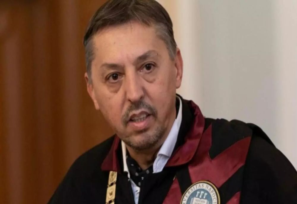 MINISTRUL EDUCAȚIEI, DANIEL DAVID: ELEVII DE LICEU VOR AVEA MANUALE DIGITALE DOAR ÎN FORMAT DIGITAL PENTRU UNELE DINTRE MATERII