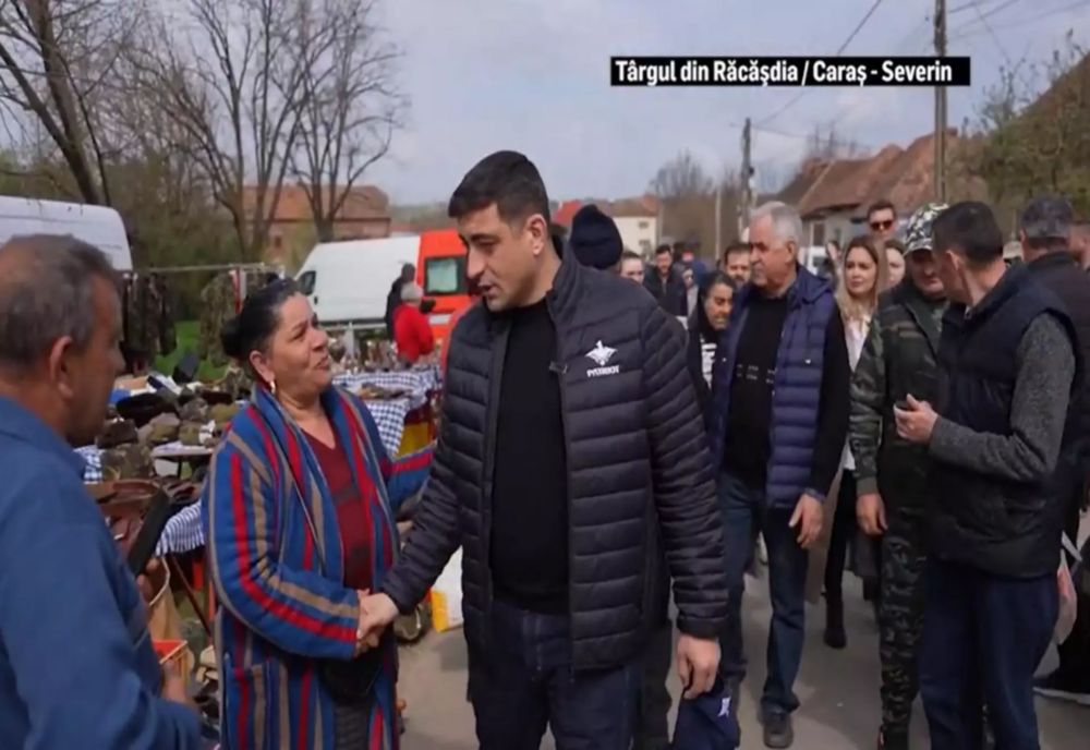 GEORGE SIMION, ÎN MIJLOCUL OAMENILOR. ROMÂNII ÎI CER SĂ LE FACĂ DREPTATE