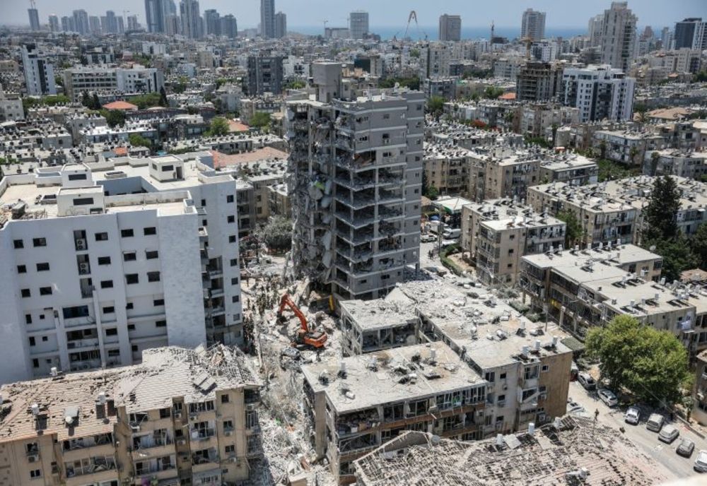 ATACURILE DINTRE ISRAEL ȘI IRAN CONTINUĂ, ÎN TIMP CE LIDERII CELOR DOUĂ ȚĂRI SE AMENINȚĂ CU NOI REPRESALII