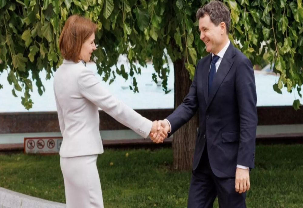 NICUȘOR DAN A FOST PRIMIT DE MAIA SANDU LA CHIȘINĂU, DE ZIUA LIMBII ROMÂNE