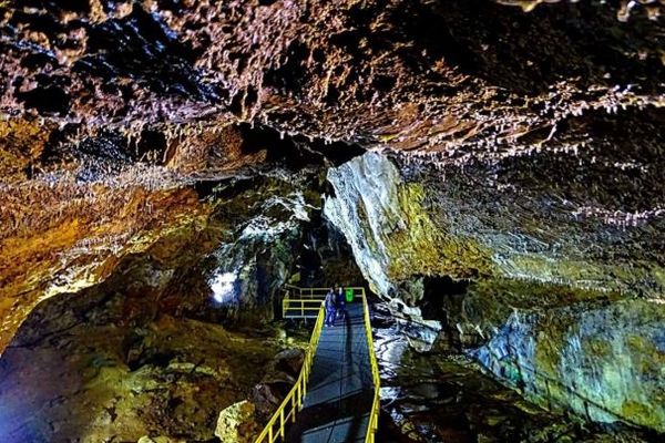 Peștera Ialomiței trece la programul de iarnă. Ultimul bilet se eliberează la ora 16.00