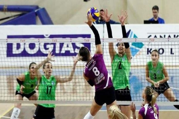 Fără victorie. Două confruntări Târgoviște-Bacău, la volei feminin, au încheiat pregătirea echipei din Dâmbovița
