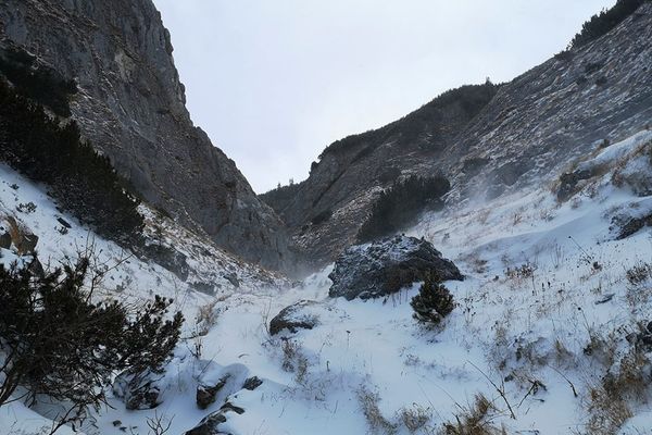 Zăpadă mare și viscol, în zona montană a județului Dâmbovița